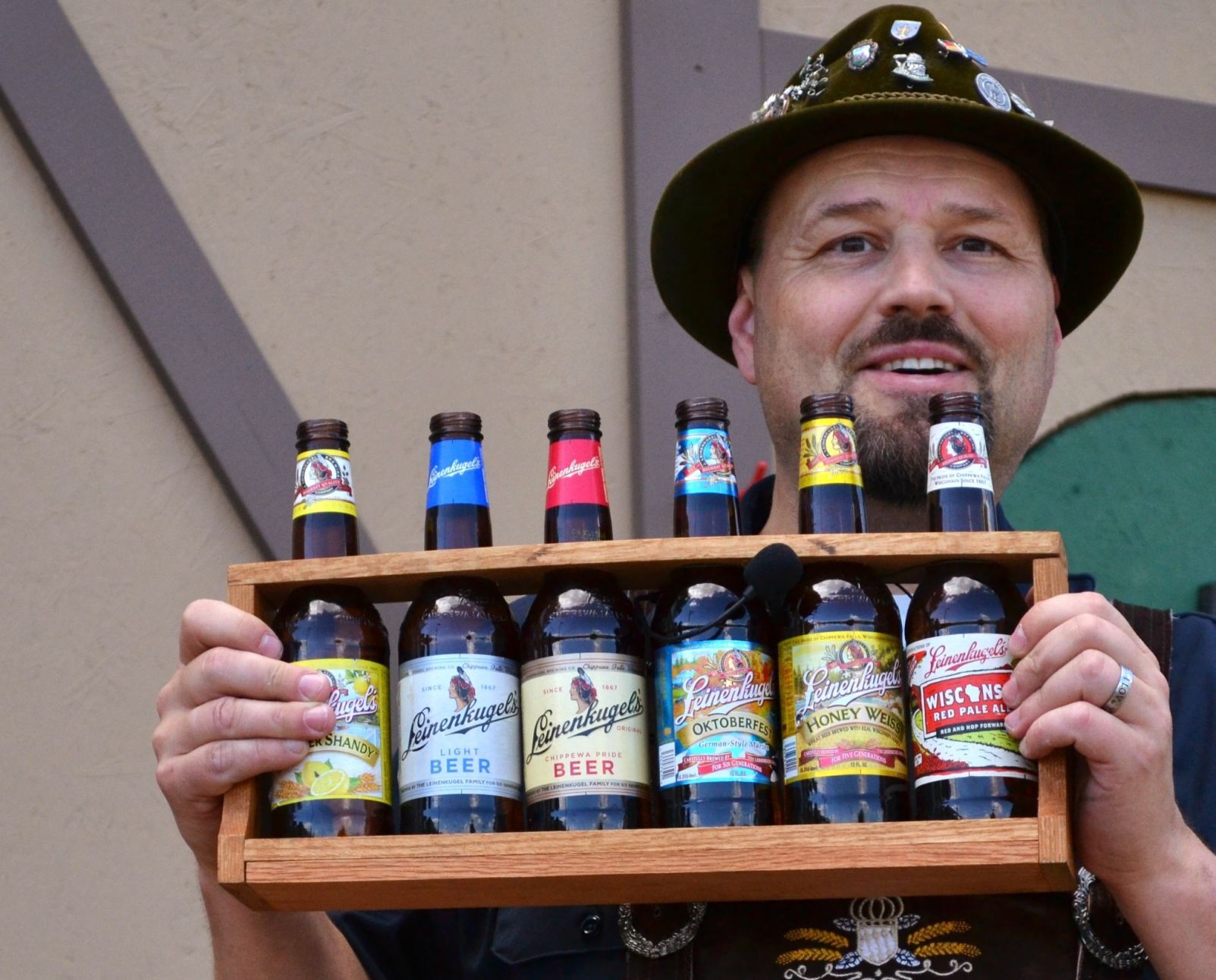 Oktoberfest Glockenspiel performer